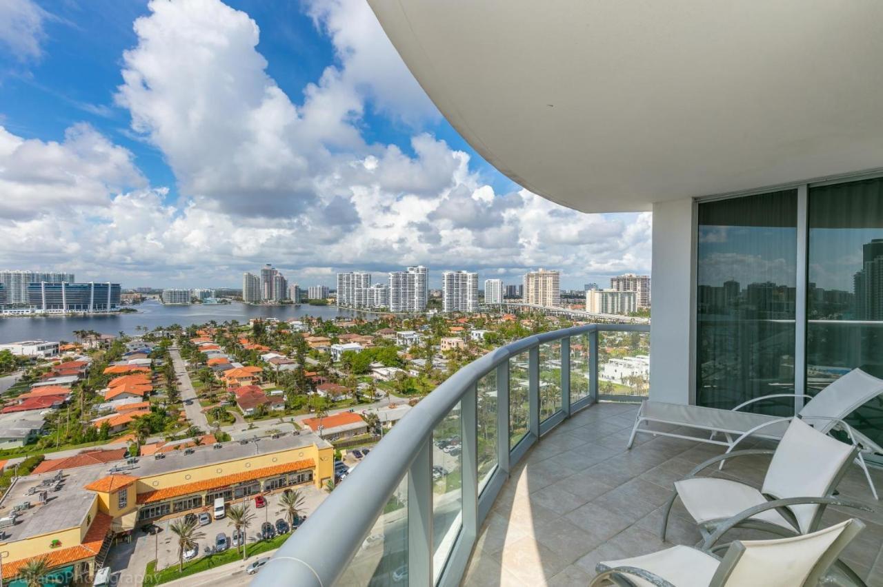 Ocean View 25Th Floor At Marenas Beach Resort By Ammosfl Miami Beach Eksteriør bilde